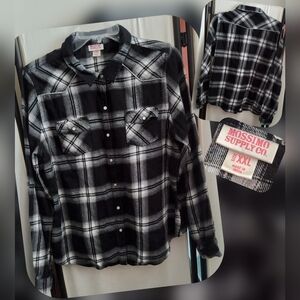 Mossimo Supply Co. Black and White Checkered Flannel Button Down Shirt (XXL)